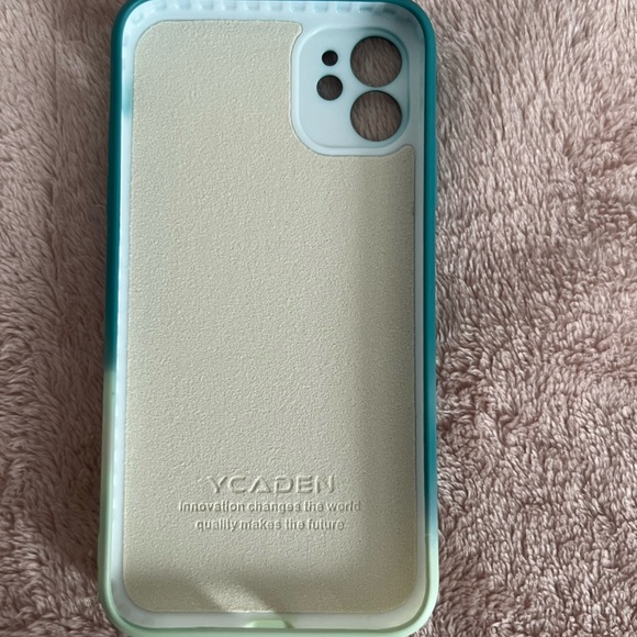 Green iPhone case 11 regular - Picture 2 of 2